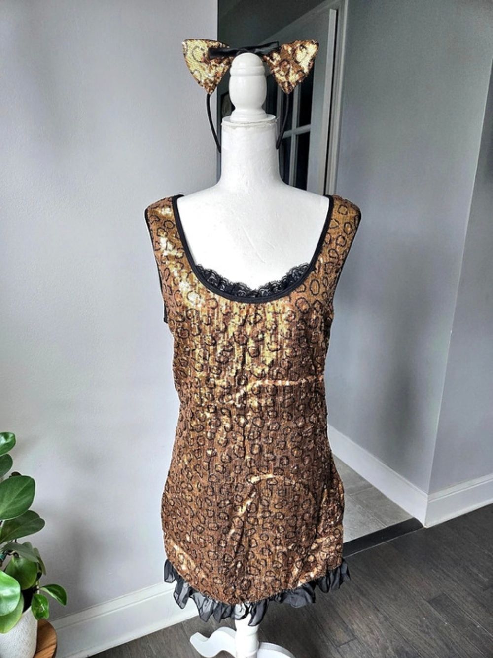 Dreamgirl "Cat Walk Kitty" Leopard Sequin Mini Dress XL Like New